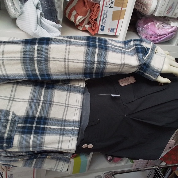 American Eagle UPCYCLED Plaid Button down Crop Top - Picture 9 of 12